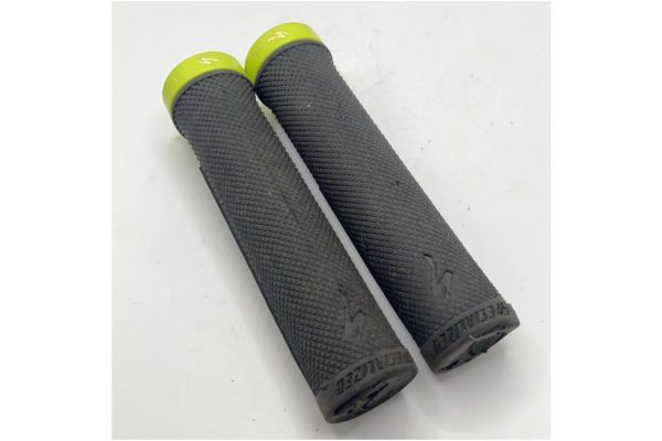 Specialized Handlebar Grips Lock MTB 22.2mm Black Yellow DH G51