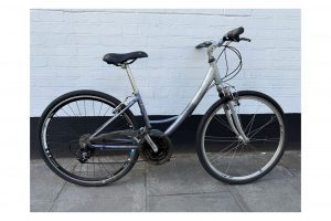 Versailie Hybrid Bike