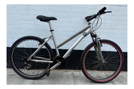Giant Step Through Hybrid Bike
